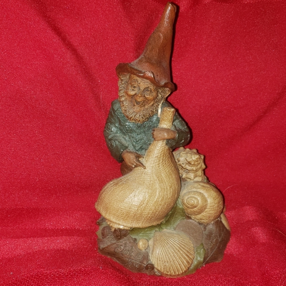 COLLECTIBLE JOHANN GNOME FIGURINE